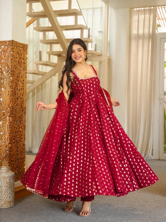 Chanderi Jacquard Butti Anarkali Kurta Set With Pant & Dupatta