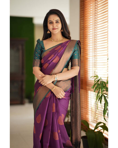 Royal Banarasi Sarees That Speak Pure Elegance 👑