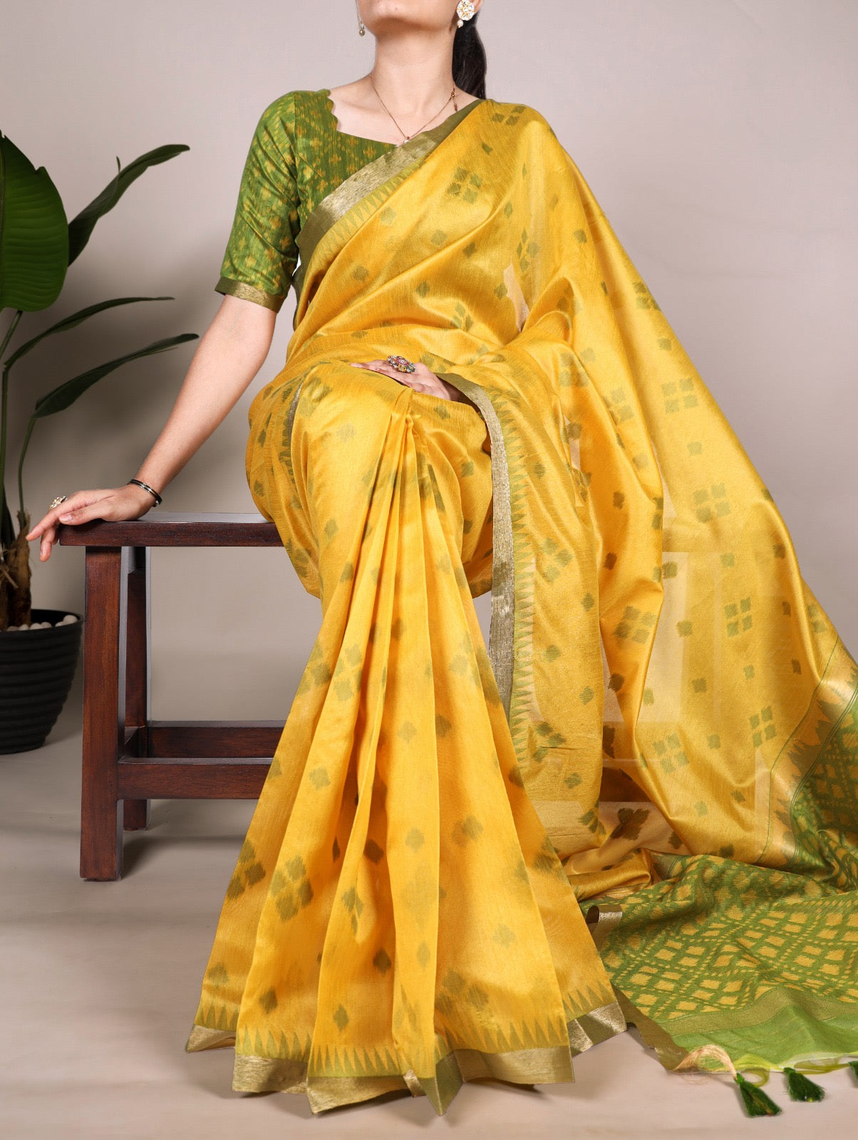 The perfect drape for your special moments 🍁