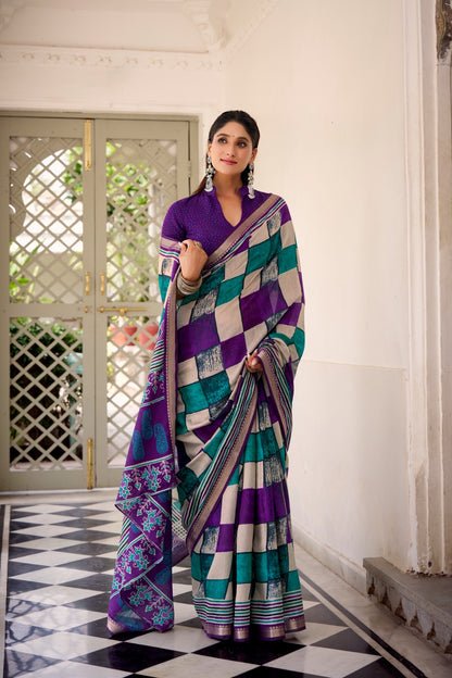 Woven whispers of royalty, wrapped in Chanderi charm 🍂