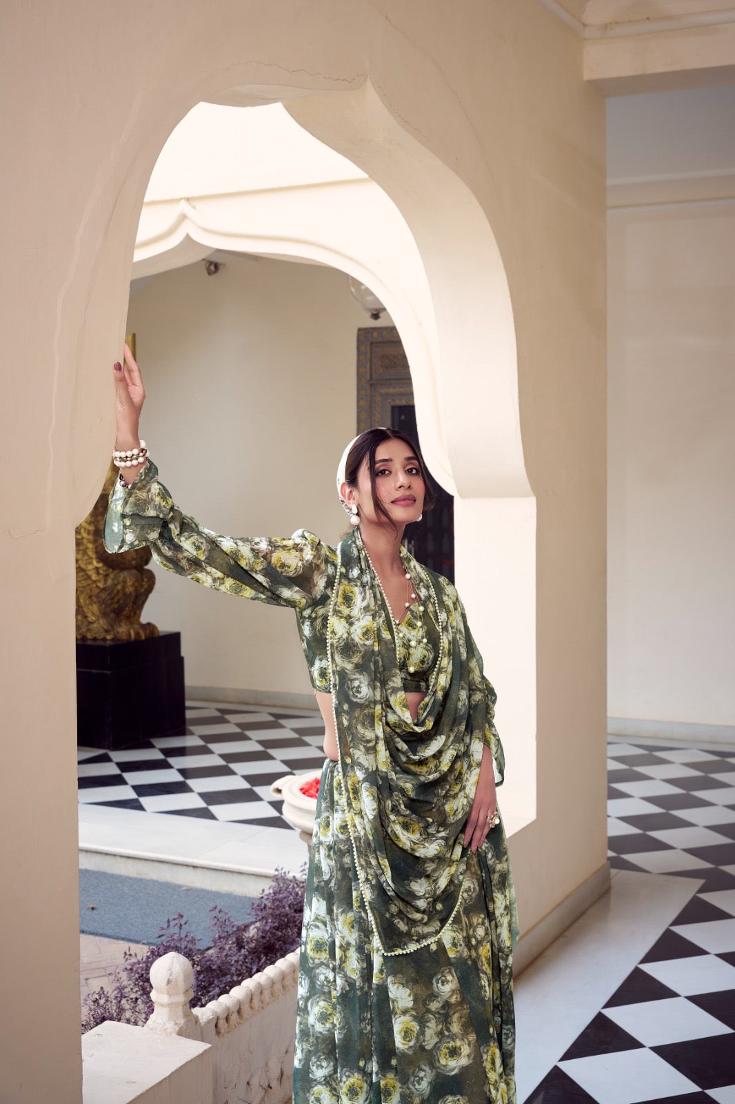 Drape the Beauty of Marble Print with a Pearl-Perfect Finish 🪻