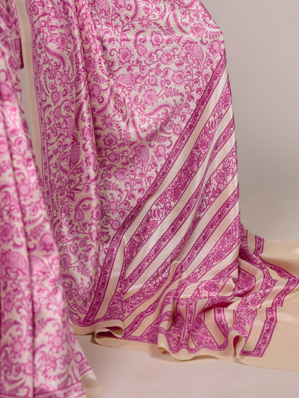 Timeless Tussar silk with graceful prints — a saree that speaks elegance in every drape 🌸