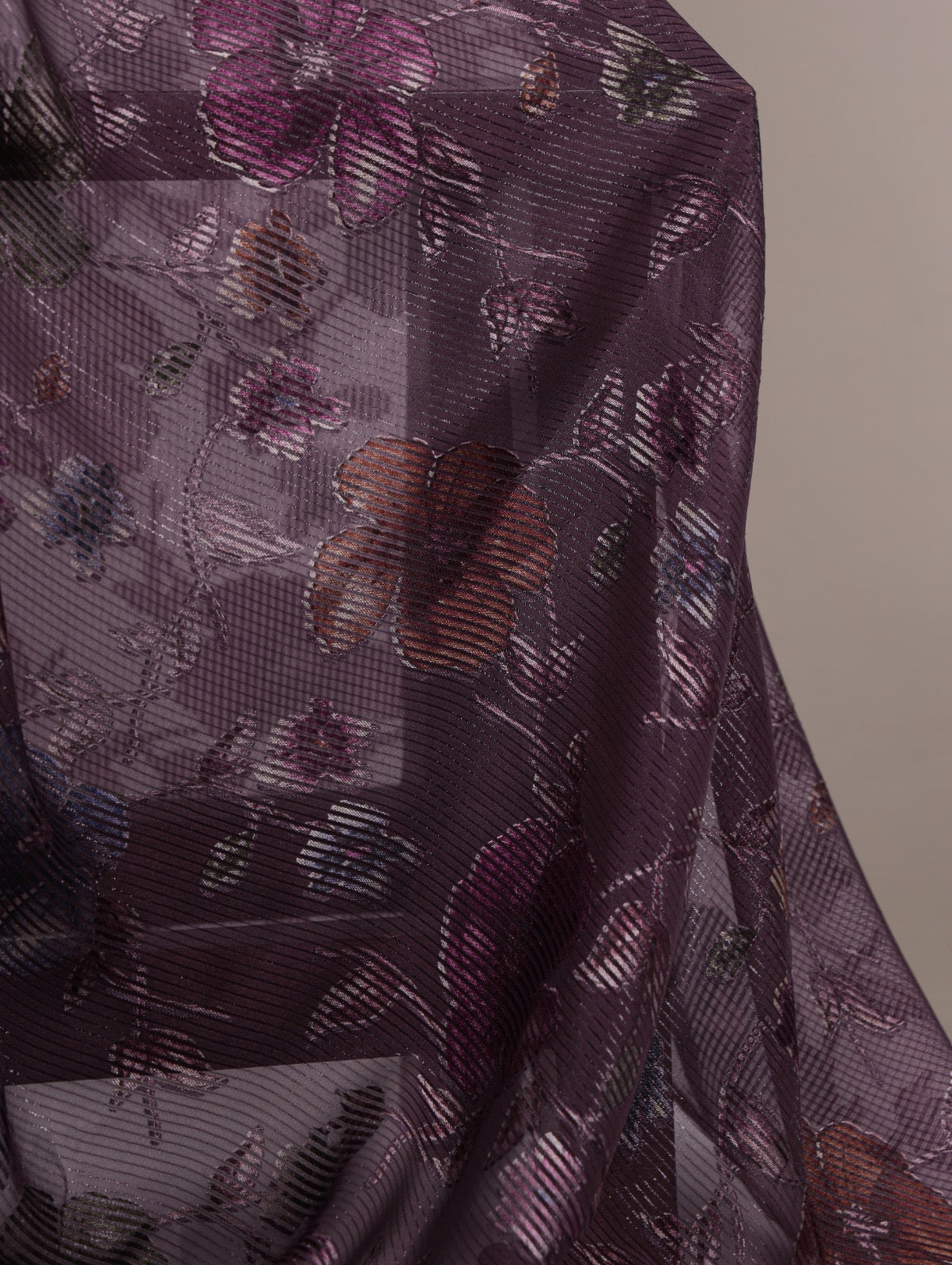 grace of floral prints 🍂