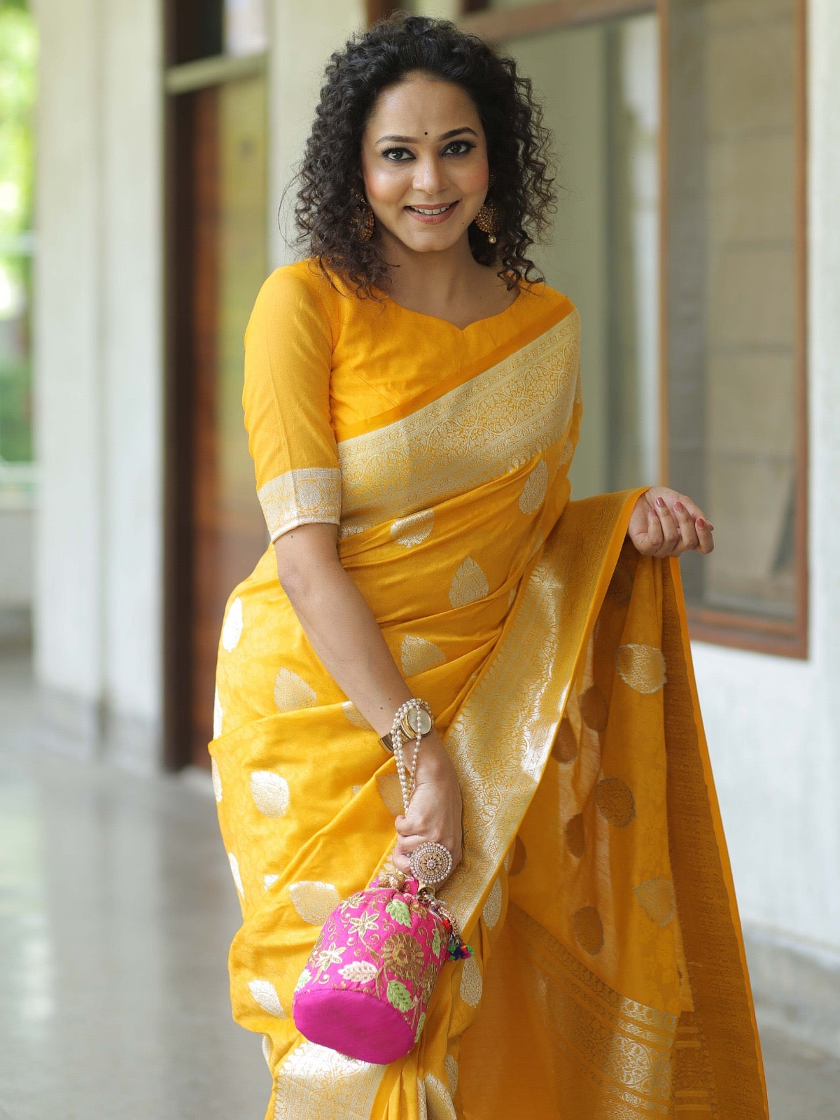 Woven design blend banarasi saree