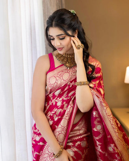 Woven Design Zari Silk Blend
Banarasi Saree