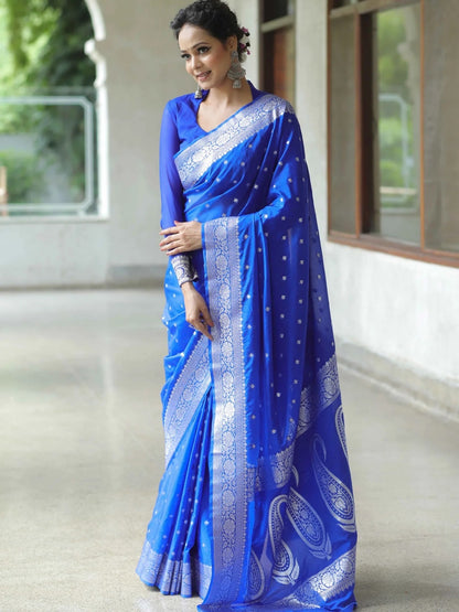 Draped in Tradition, Styled for Celebrations 💃