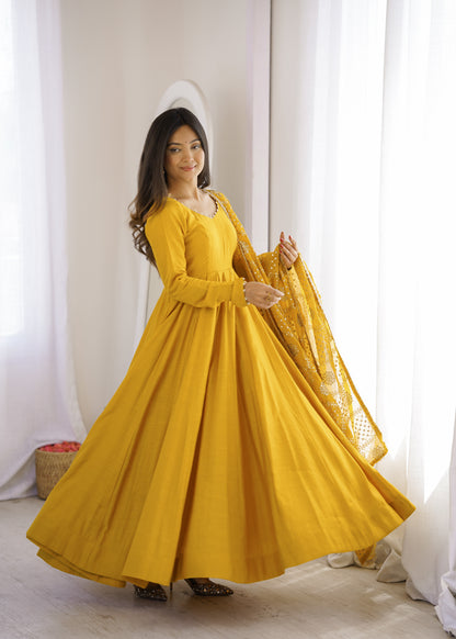Yellow Anarakali Suite Set For Women