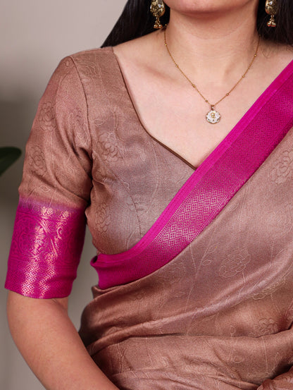 Marshmello-soft fabric with rich zari weaving — a blend of comfort and regal elegance. 🌸