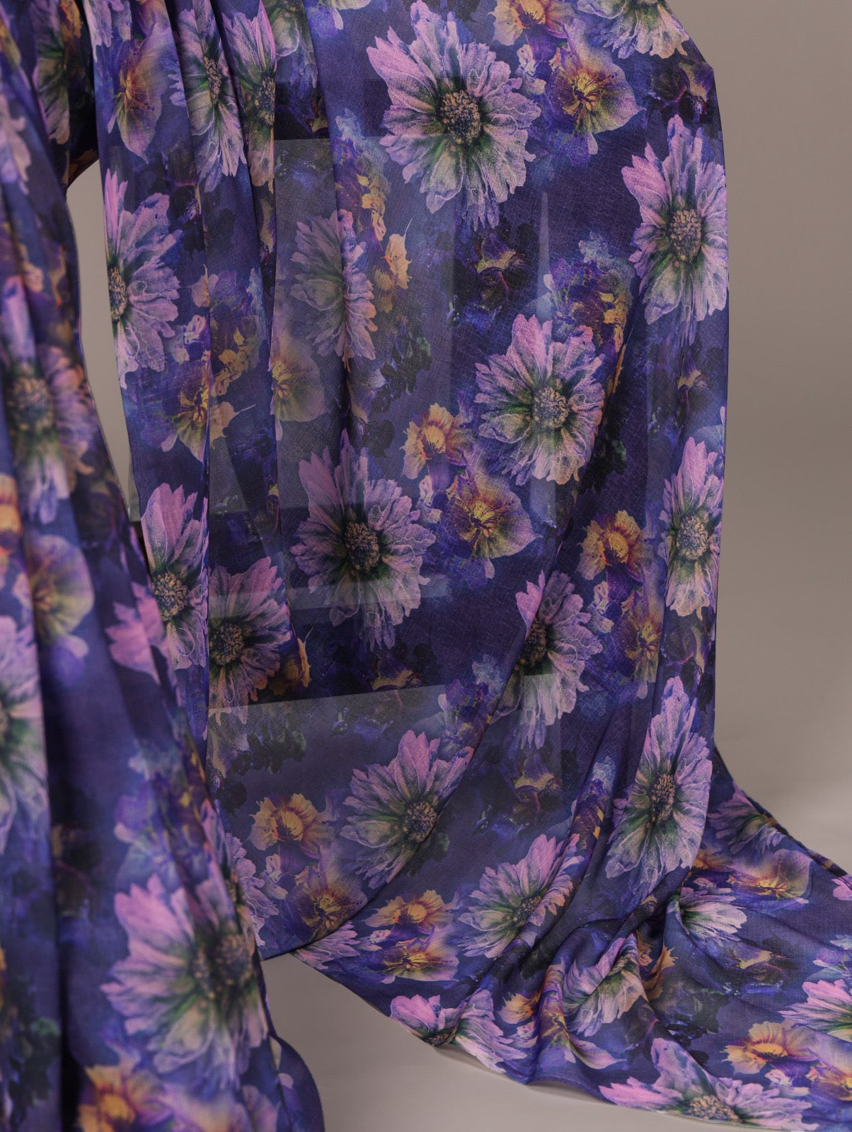 Breezy, beautiful, and bold — embrace the charm of floral prints on soft, weightless marble fabric.🍂