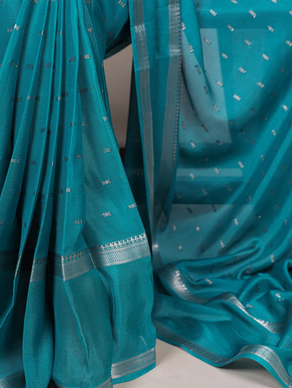 This soft crepe saree with subtle weaving work is perfect for daily wear 🌸