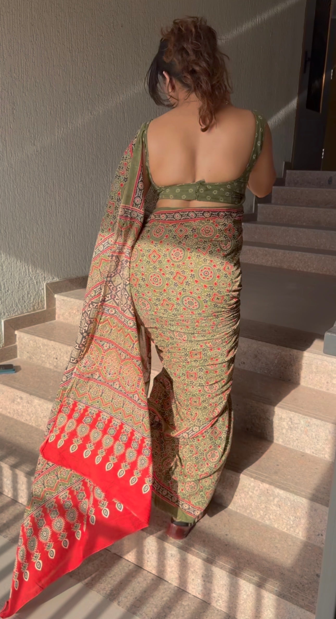 Trending mahedi colour design saree