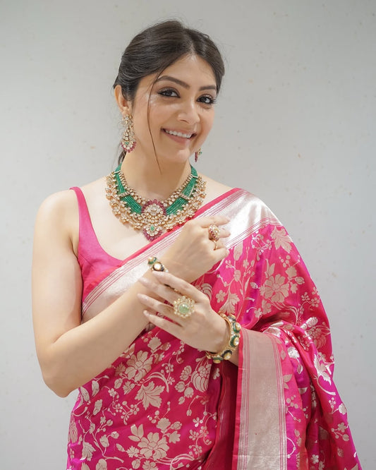 Women's Kanjivaram Soft Banarasi Silk Sarees With Blouse Piece.