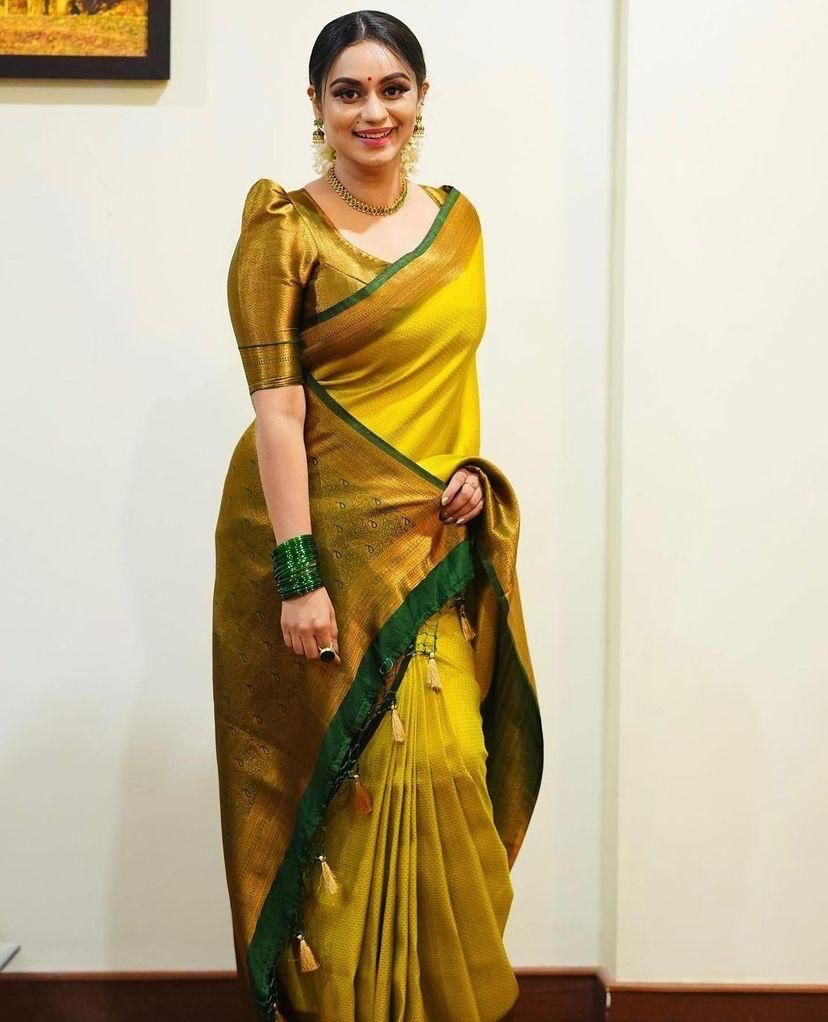 Traditional weaves modern royalty