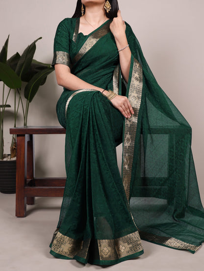 This poly shimmer saree with exquisite weaving border is your perfect pick for festive vibes, evening parties, or special occasions 🪸