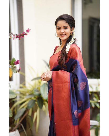 Where Tradition Meets Royalty – Banarasi Collection 💫