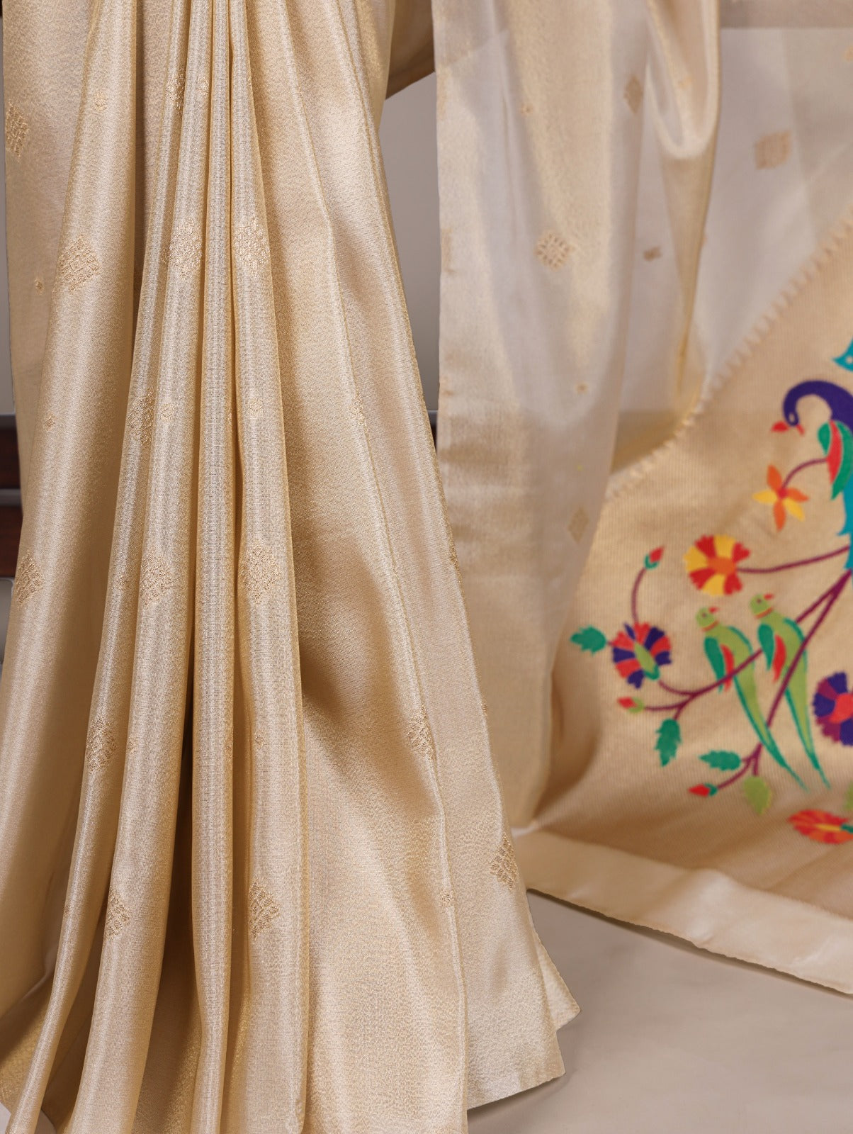 Perfect for pujas, and celebrations – this tissue silk saree drapes like a dream and dazzles like gold ✨